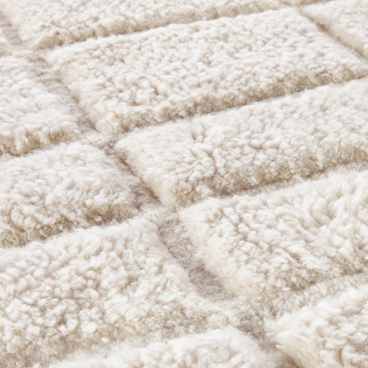 Ciela Pure Wool Rug – image 3