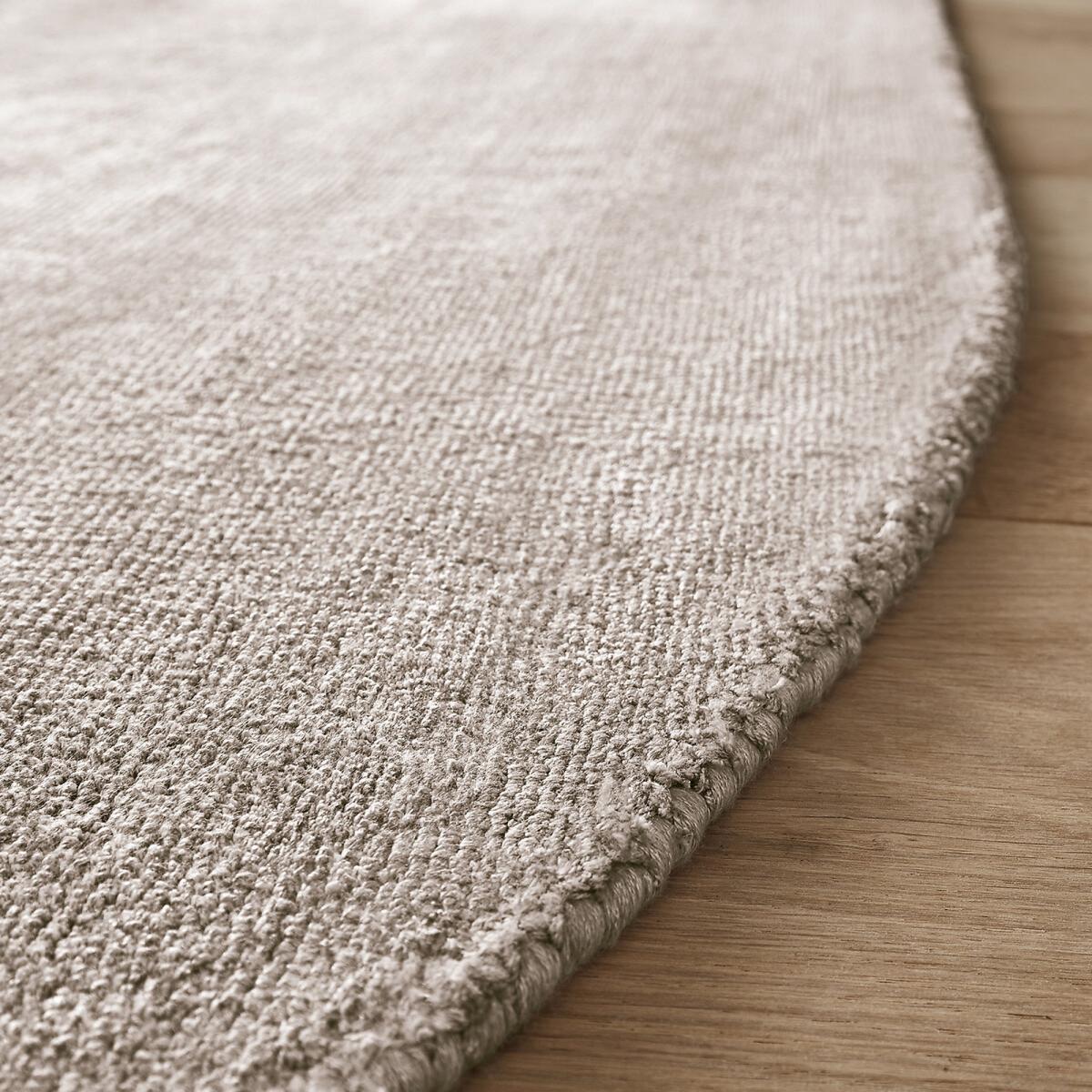 Mustha Square 100% Lyocell Rug – image 3