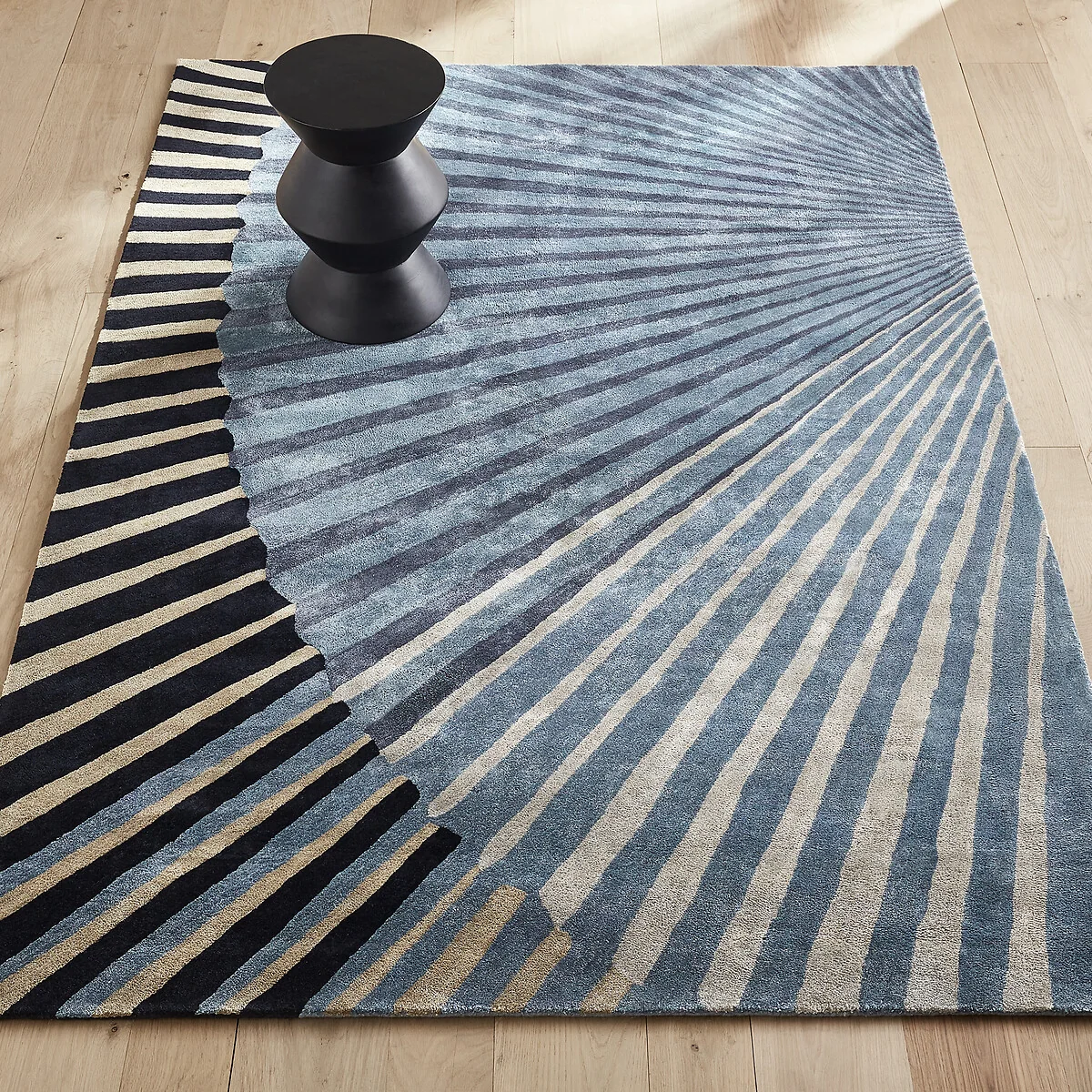 Shakille Graphic Hand Tufted Lyocell Rug