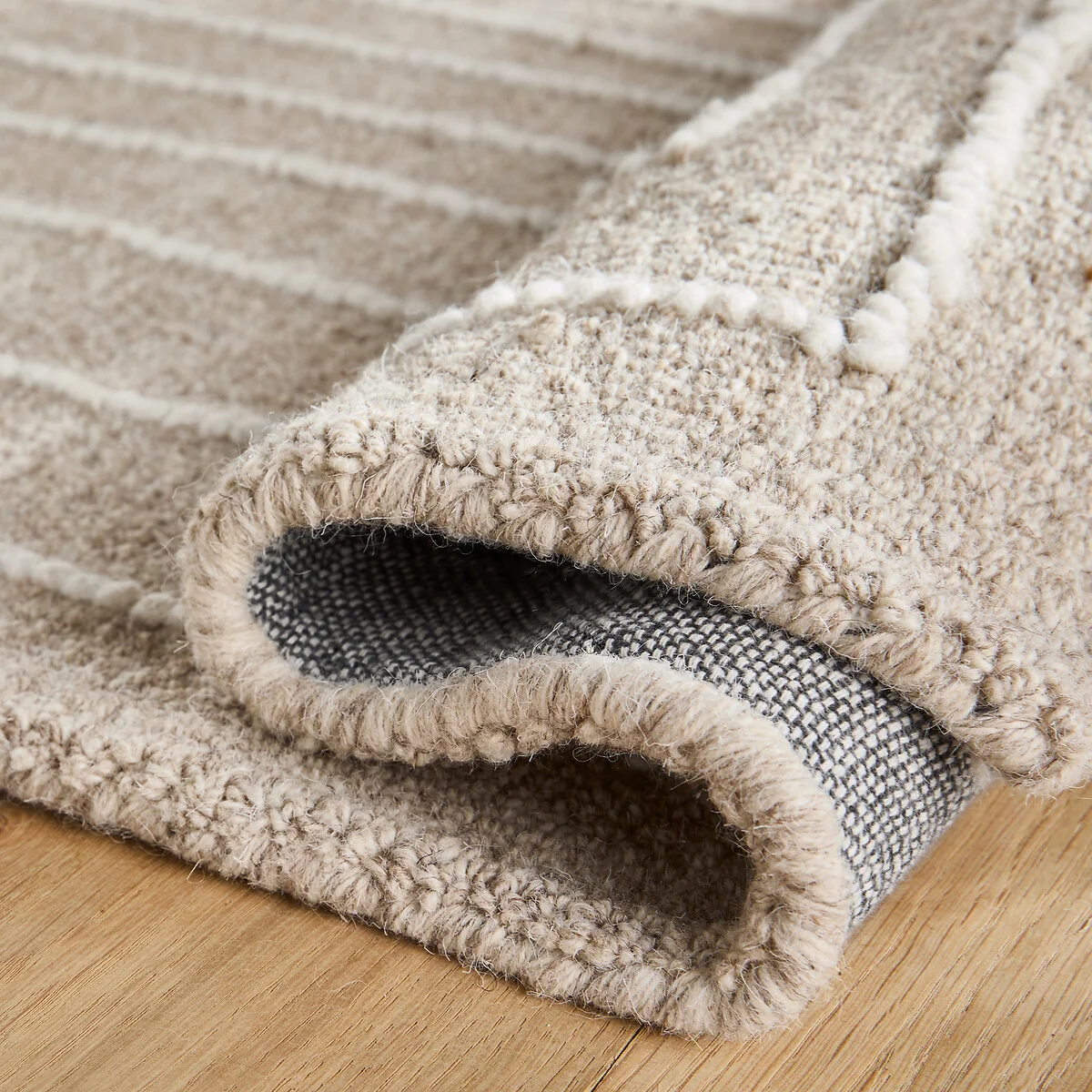 Ikar Hand-Tufted Embroidered Wool Rug – image 4