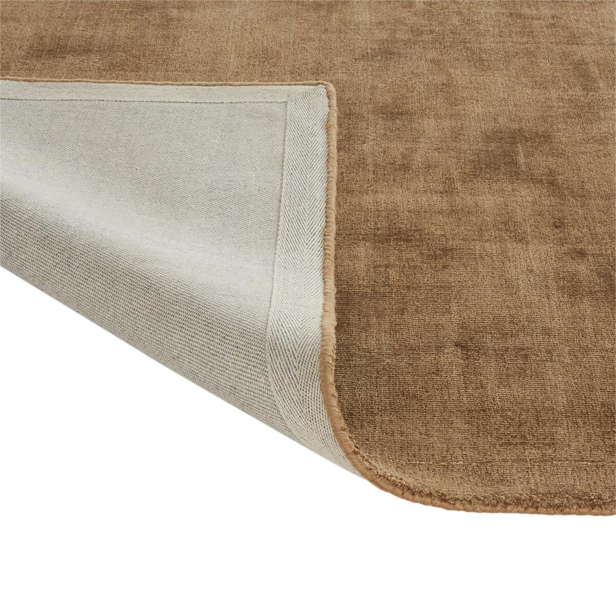 Izri XXL Plain Rug, Aged Effect – image 4