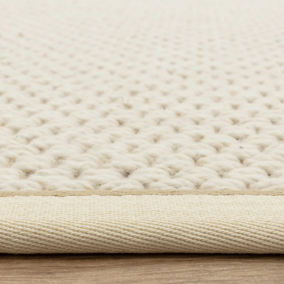 Korra Double Loop Rug – image 7