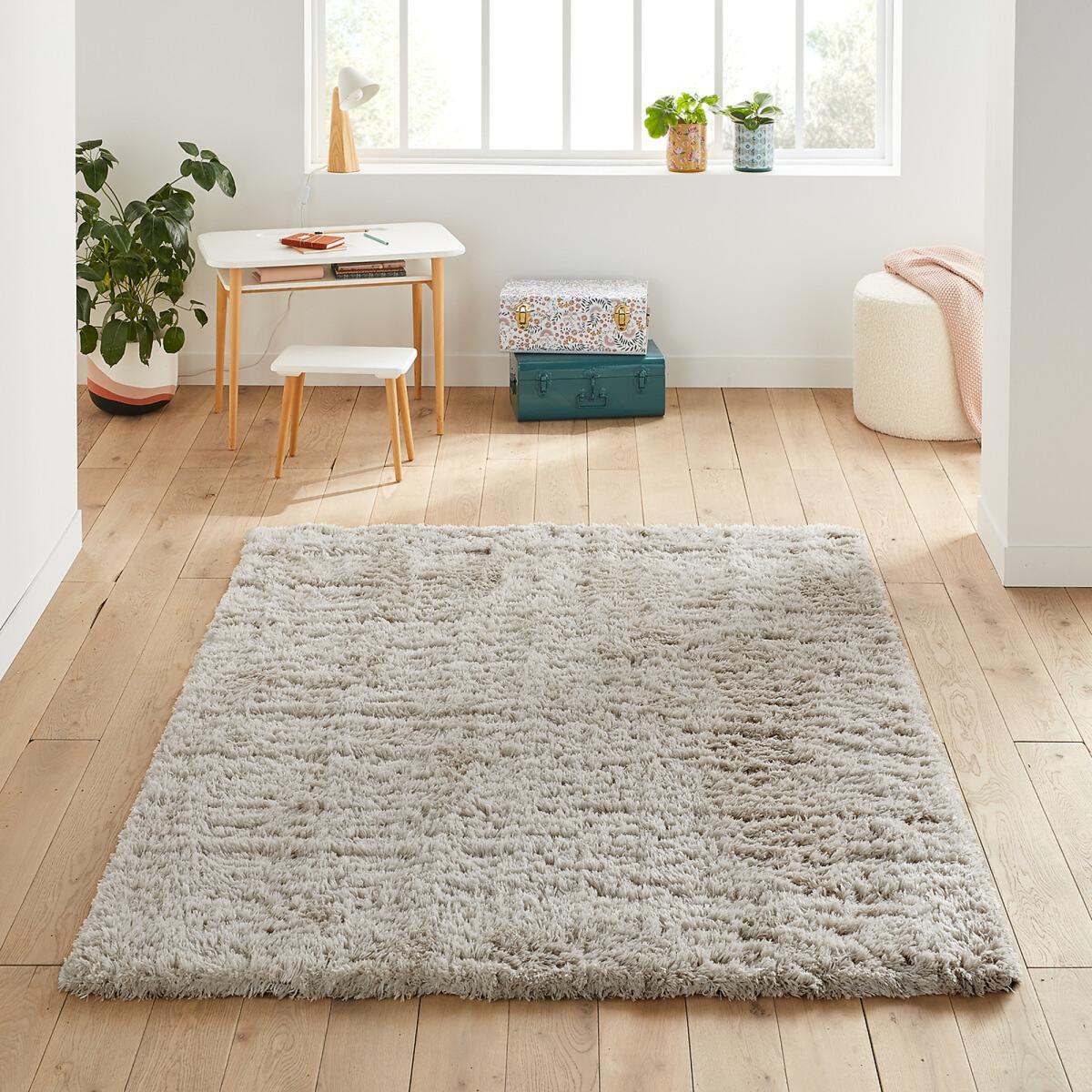 Dulce Sheepskin Effect Rug – image 1