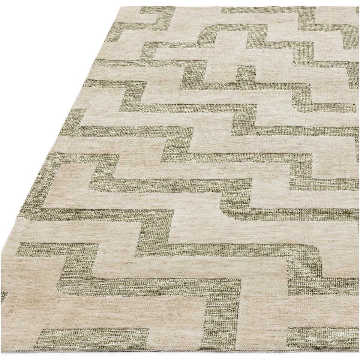 Maze Patterned Rug – image 3