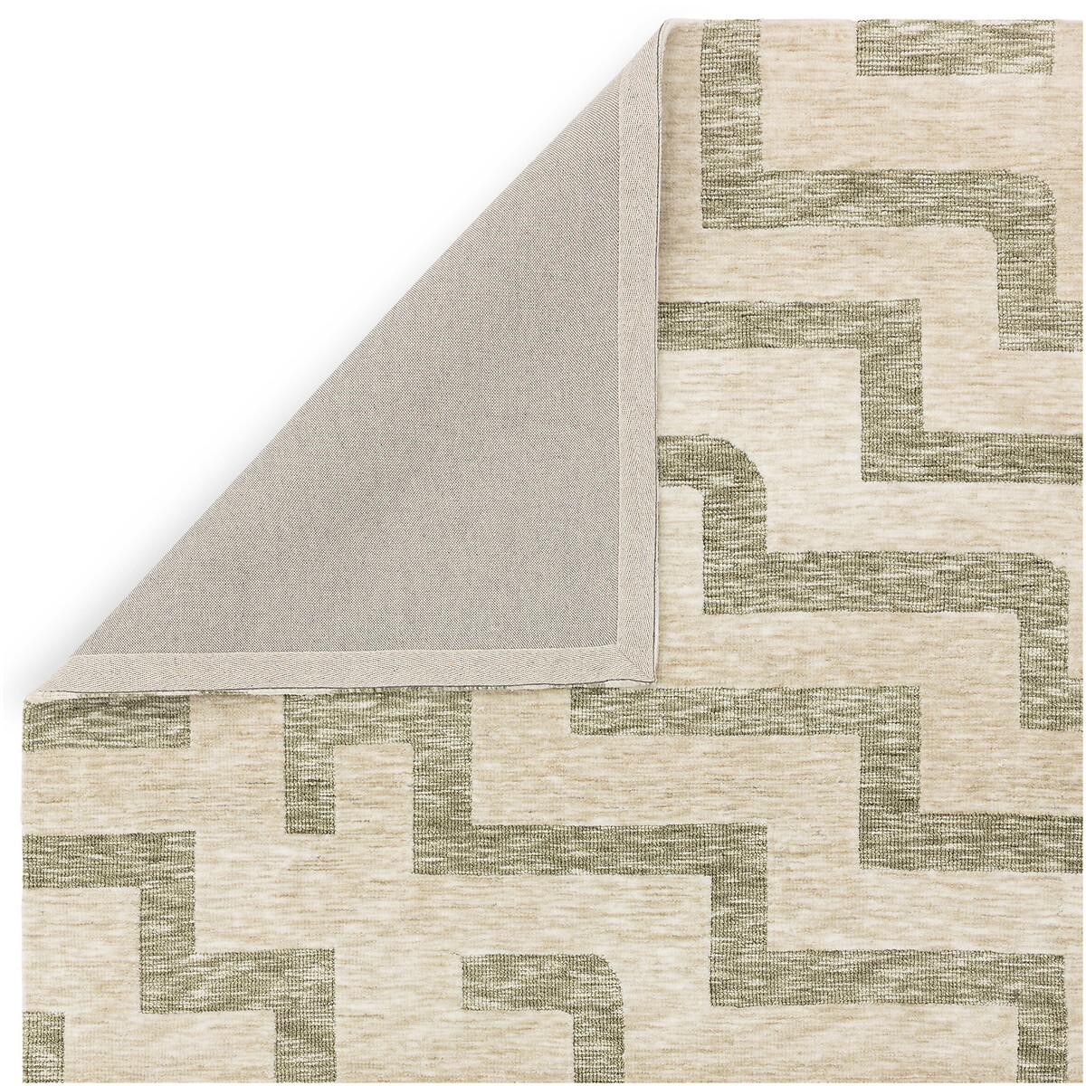 Maze Patterned Rug – image 5