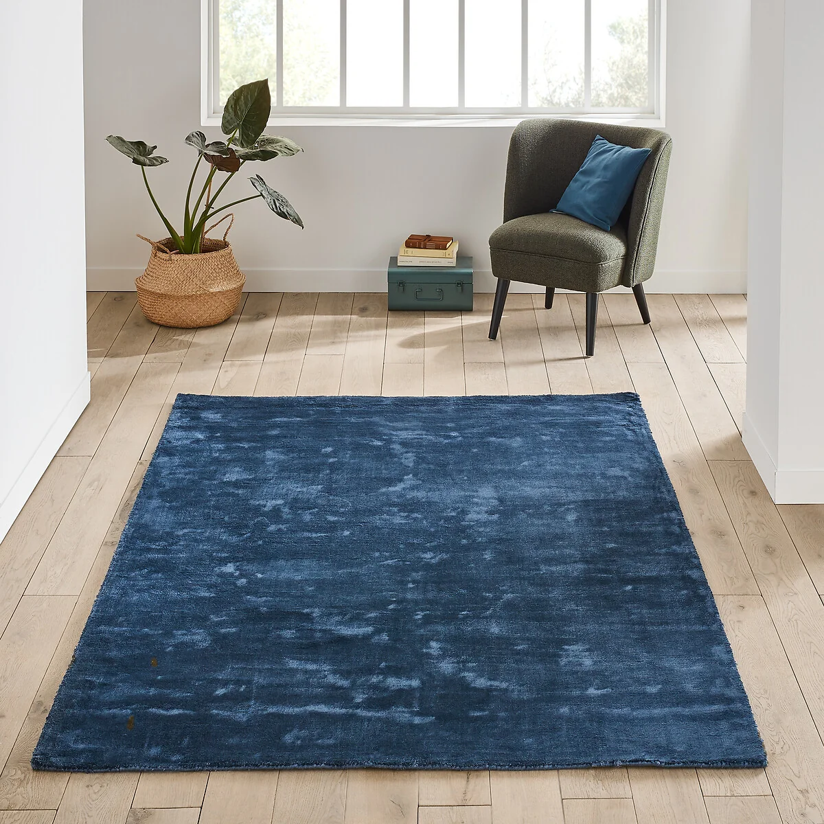 Guitou Lyocell Rug – image 1