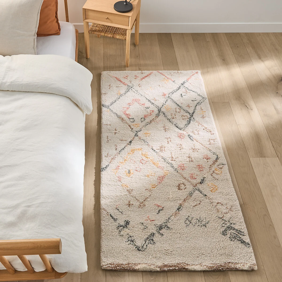 Ashwin Hand Tufted Berber Style Wool Bedside Rug – image 1