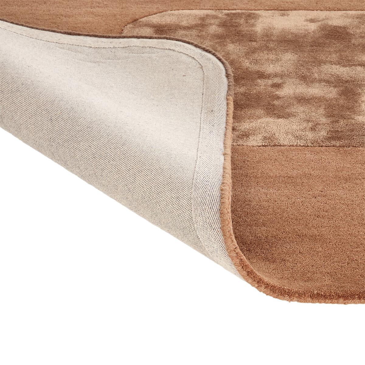 Bolda Vintage 70's Wool and Lyocell Rug – image 4