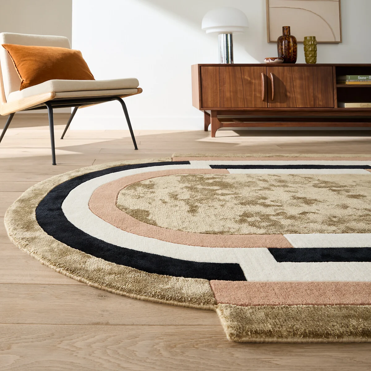 Umbra 55% Viscose/45% Wool Oval Rug