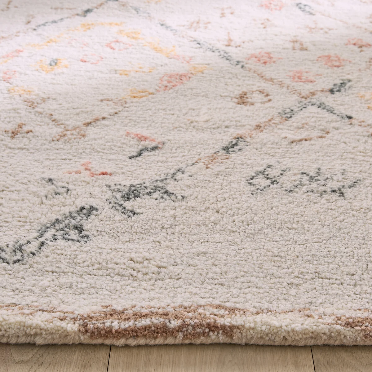 Ashwin Hand-Tufted 100% Wool Bedside Rug – image 2