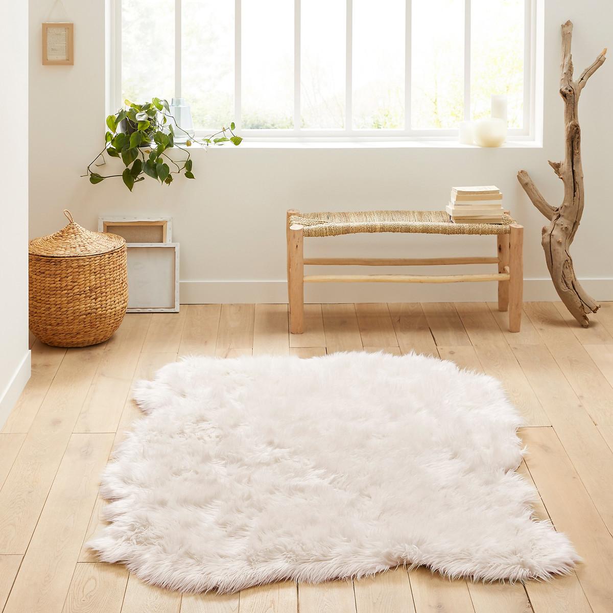 Livio Large Faux Sheepskin Rug – image 1