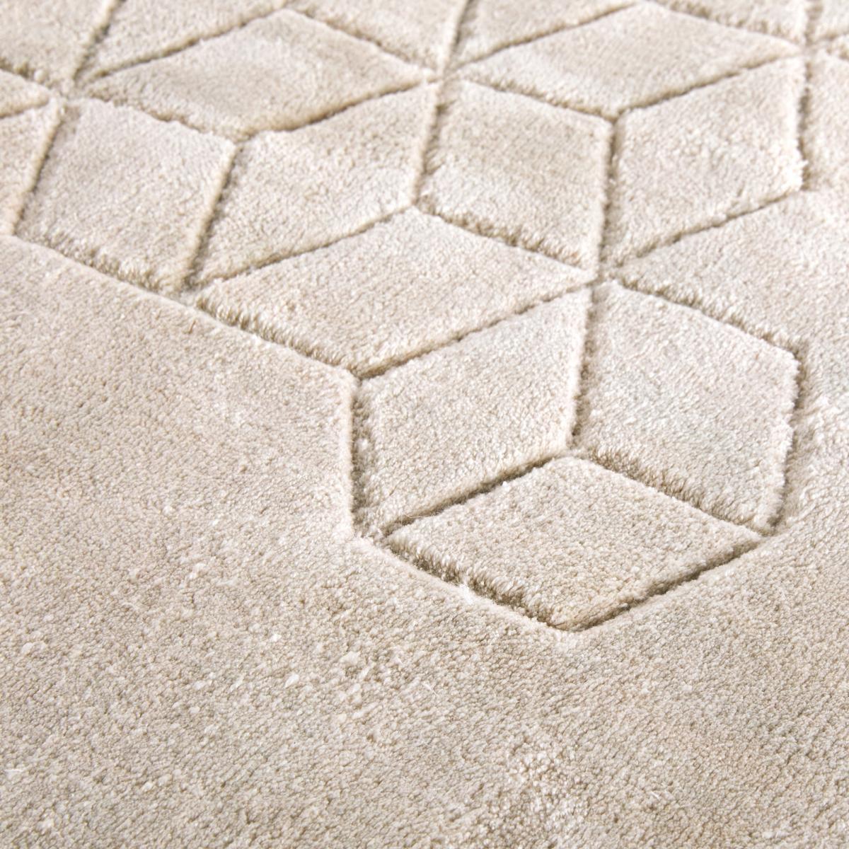 Lugadia Chiseled Pattern Rug – image 3