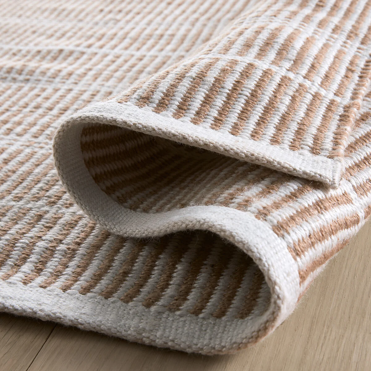 Linear Recycled Polyester Indoor/Outdoor Rug – image 6