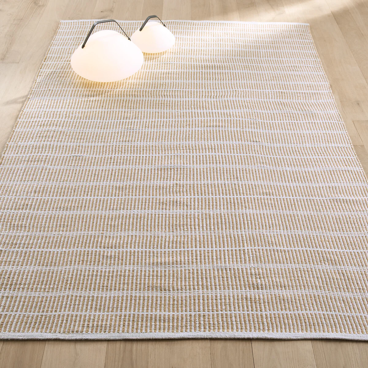 Linear Recycled Polyester Indoor/Outdoor Rug – image 1