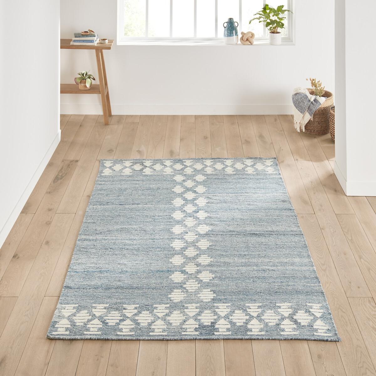 Andolin Flat Woven Wool Rug – image 1