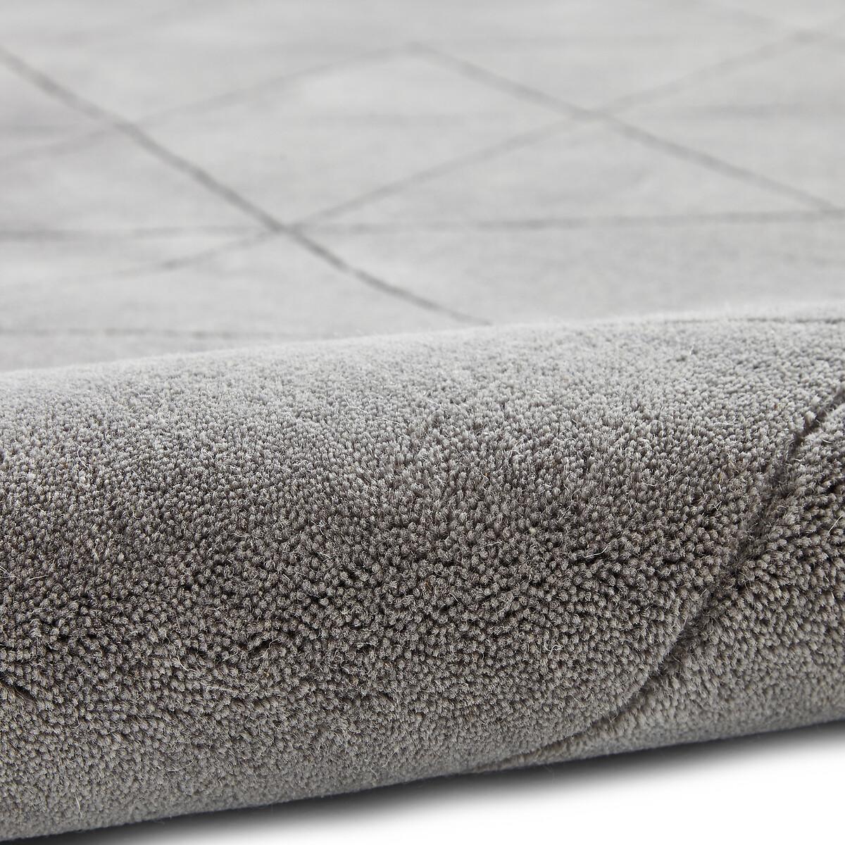 Subtle Triangle Tiled Geometric Patterned Rug in 100% Wool – image 7