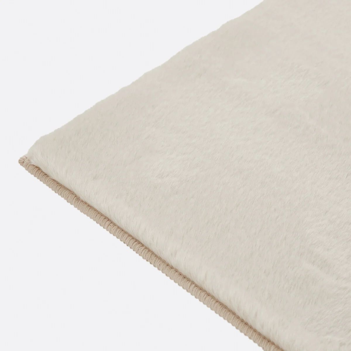 Esmia Rectangular Rug in Imitation Fur – image 3