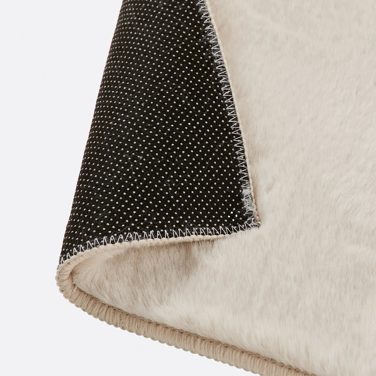 Esmia Rectangular Rug in Imitation Fur – image 5
