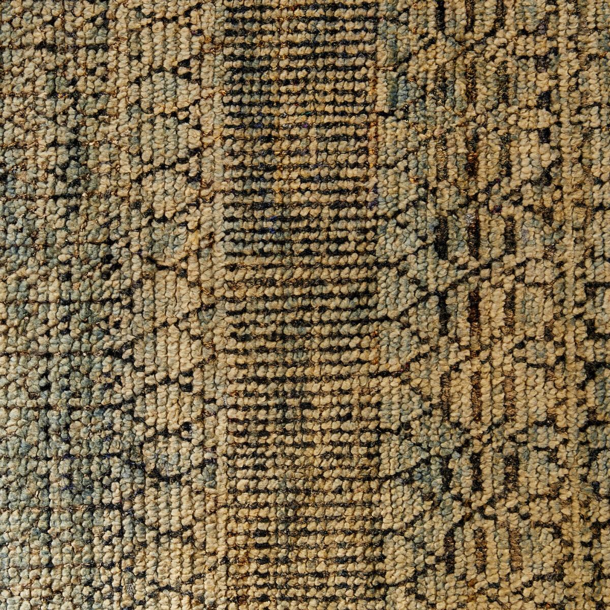 Nagari Recycled Saree Silk Rug – image 5