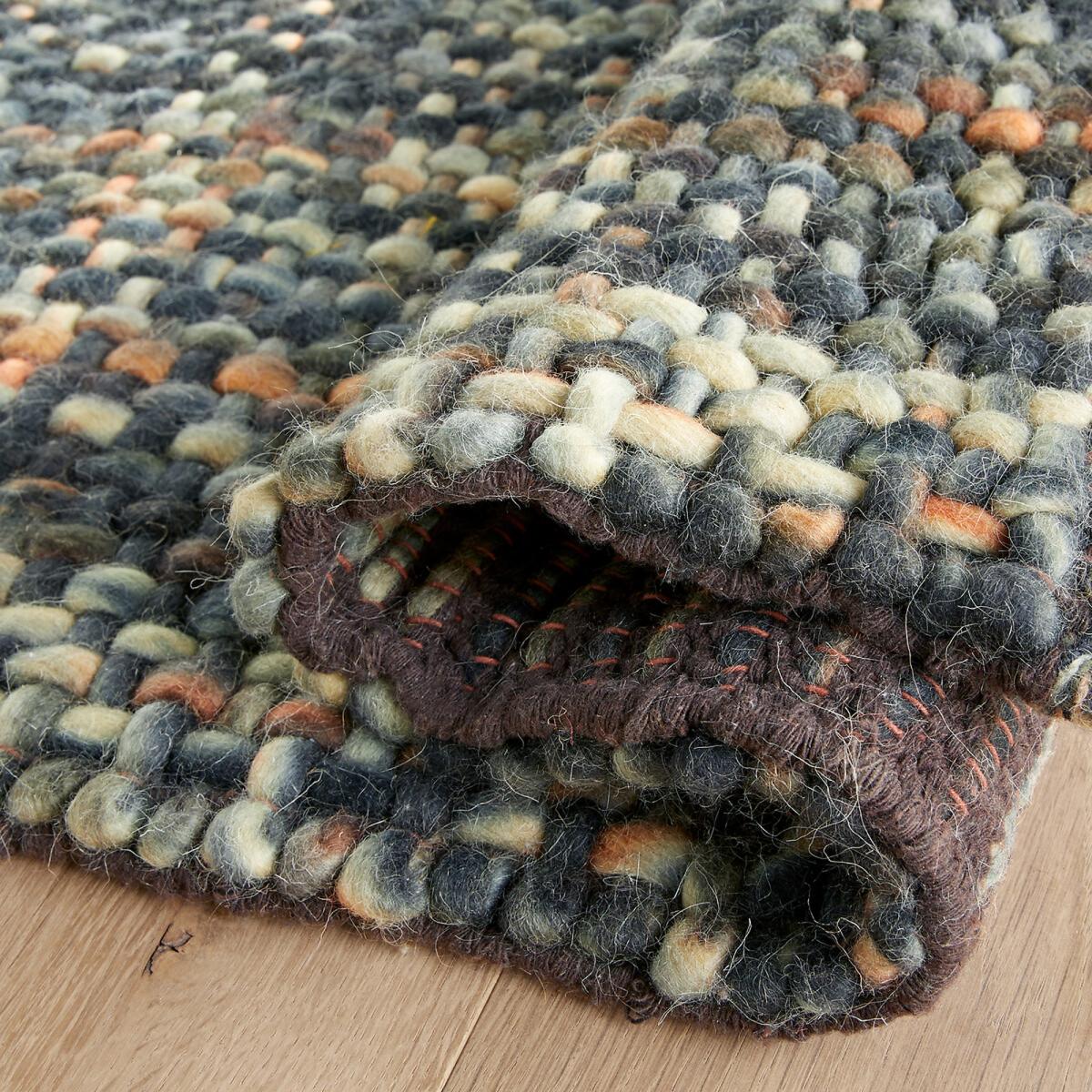 Mutanya Hand Woven Wool XL Rug – image 5
