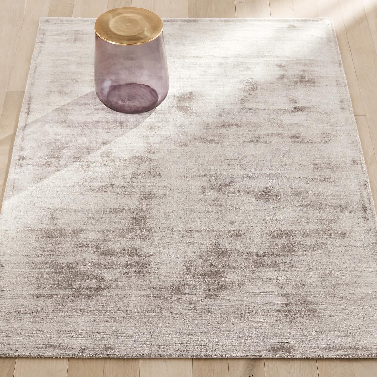 Mustha Lyocell Rug – image 1