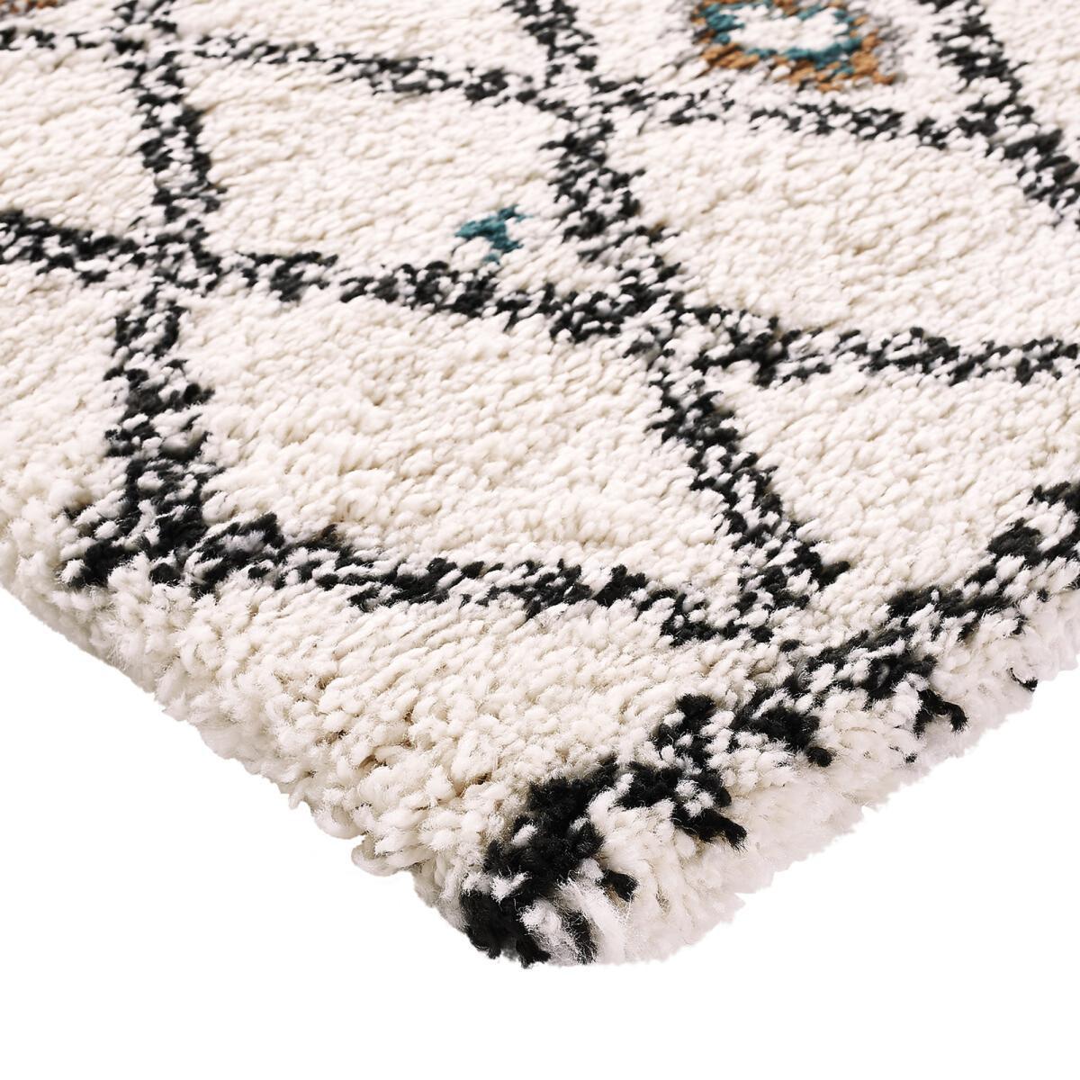 Ustril Berber Style Bedside Rug – image 3