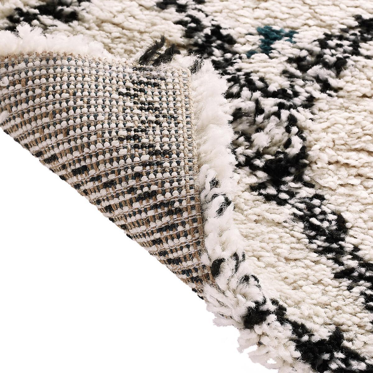 Ustril Berber Style Bedside Rug – image 4