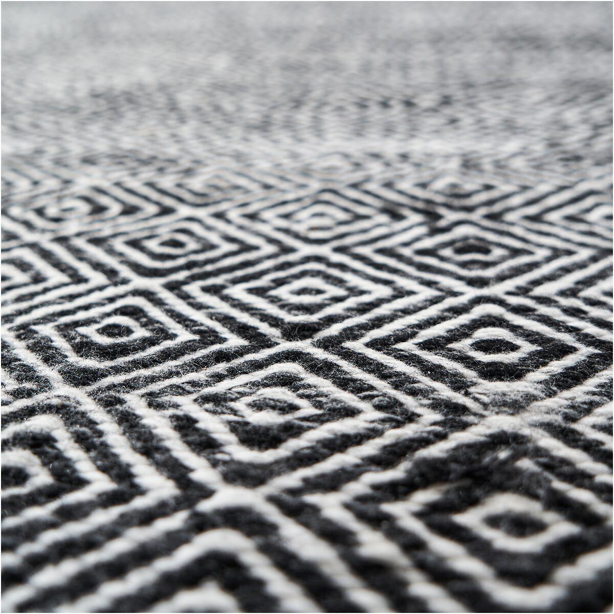 Inca Design Indoor/Outdoor Rug – image 3