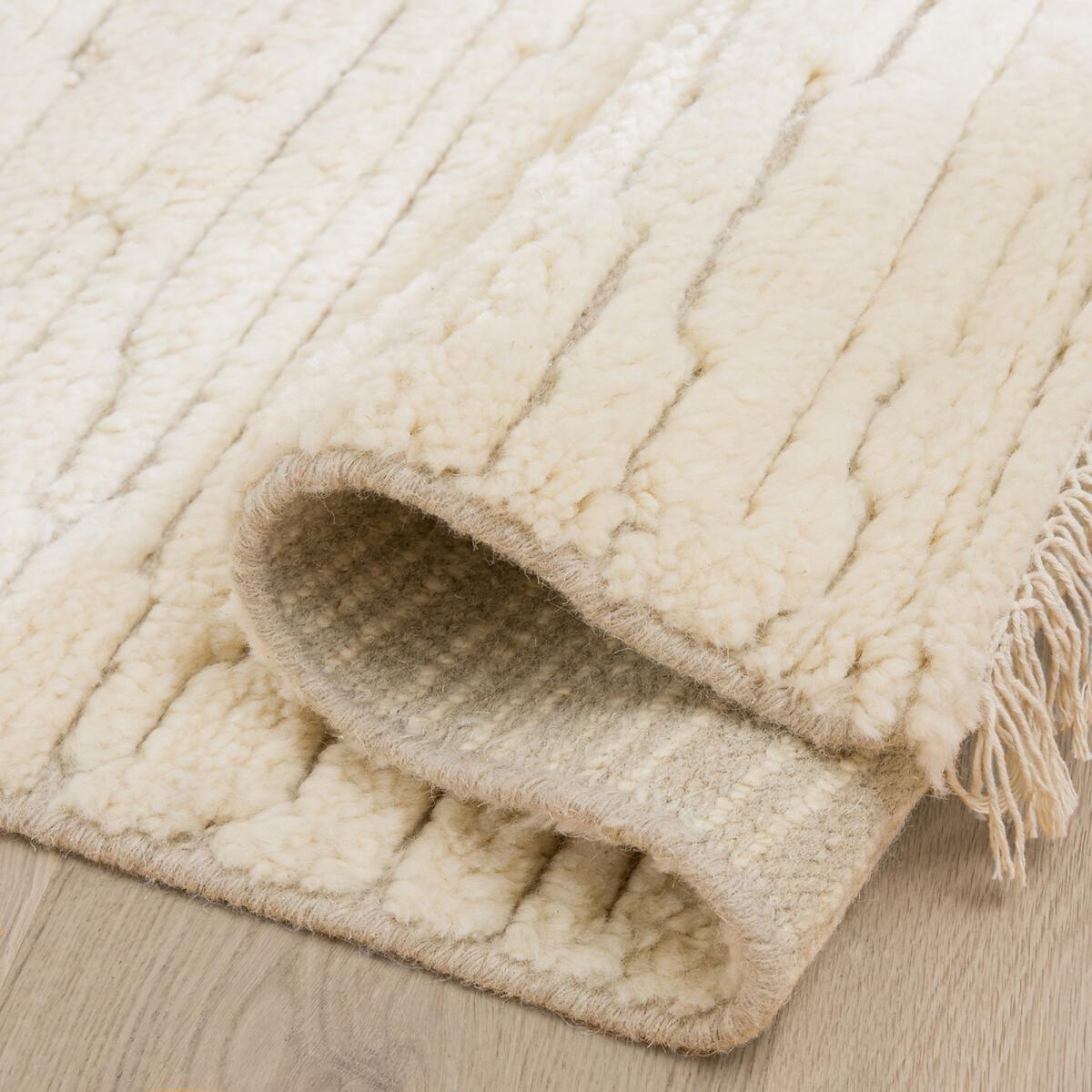 Legnaa Fringed Hand Knotted Wool Rug – image 4