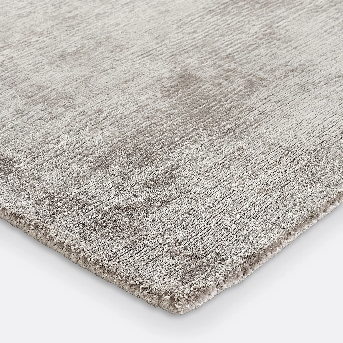 Izri Aged Effect Lyocell Rug – image 3