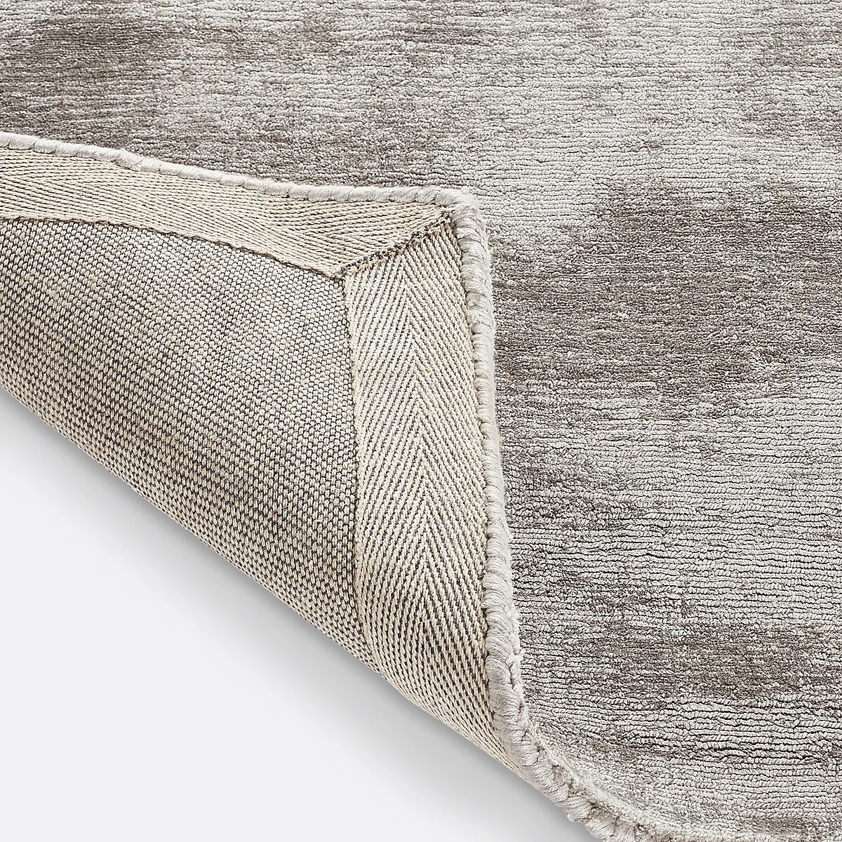 Izri Aged Effect Lyocell Rug – image 4