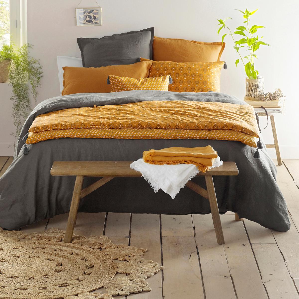 Rozza Rosette Round Rug – image 7