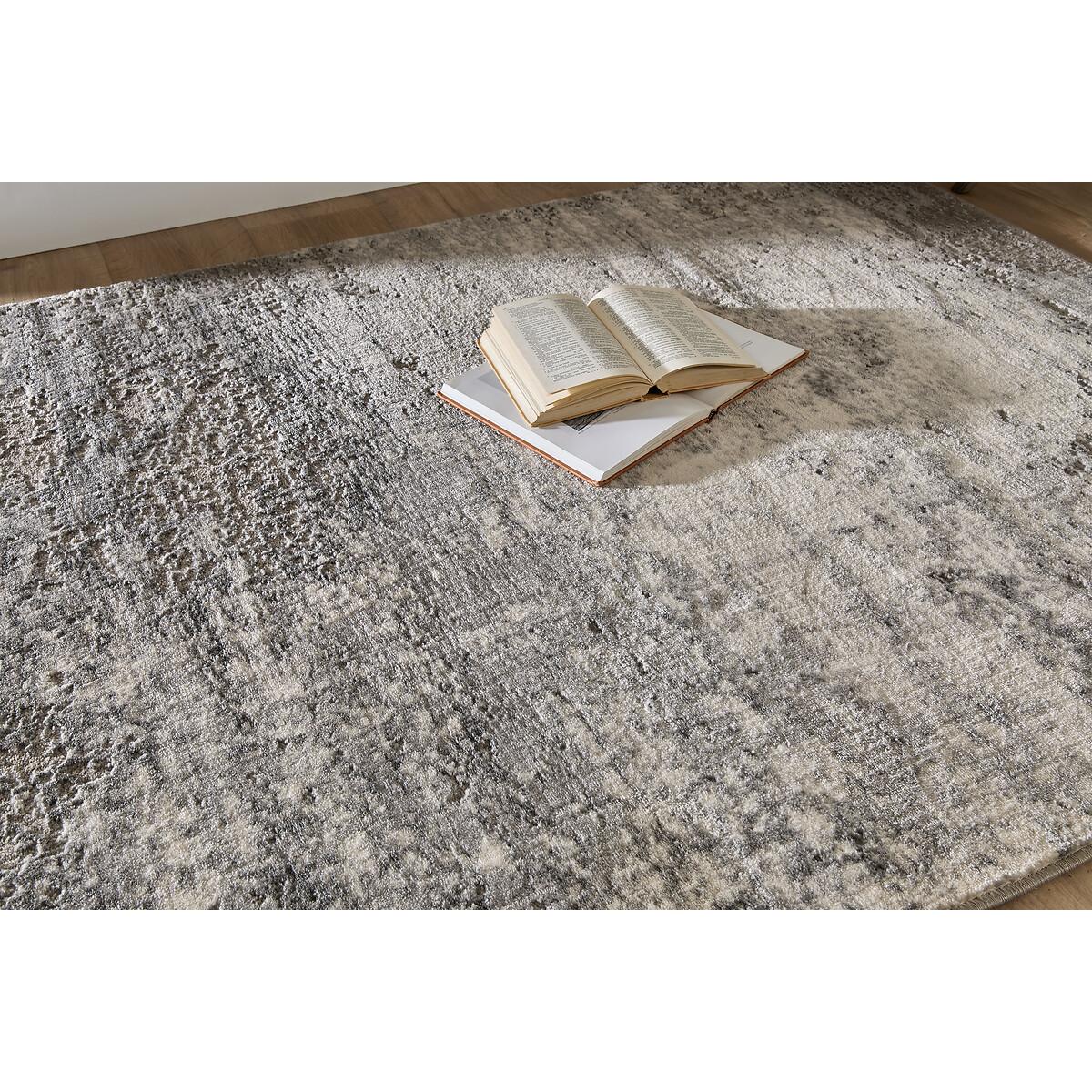 Distressed Ombre Effect Rug – image 5