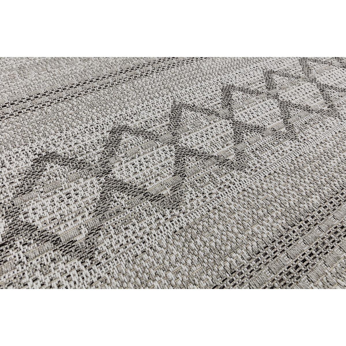 Diamond Patterned Indoor/Outdoor Rug – image 5