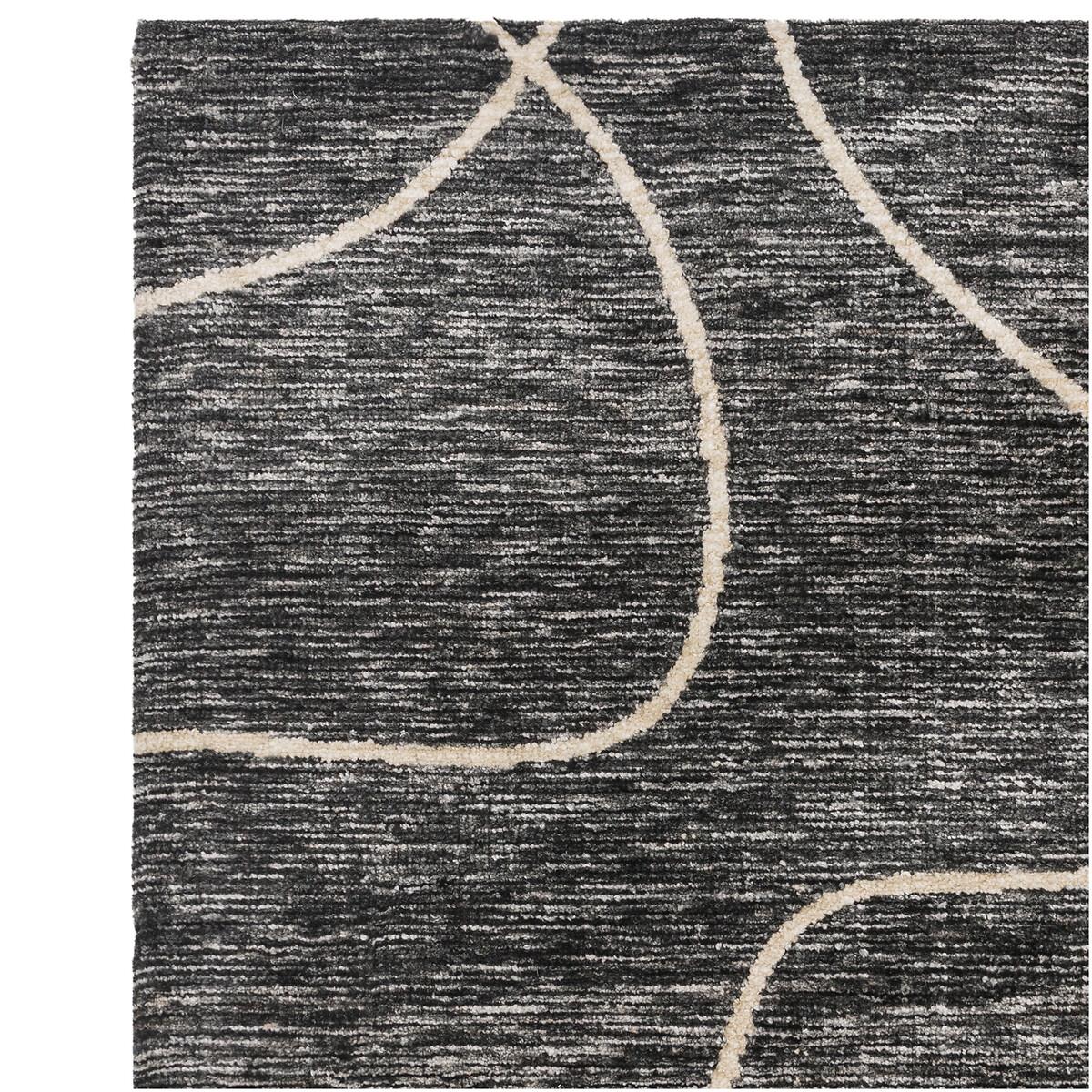 Abstract Scribble Patterned Rug – image 4