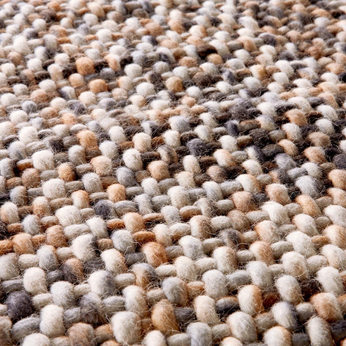 Mutanya Woven Wool Rug – image 2