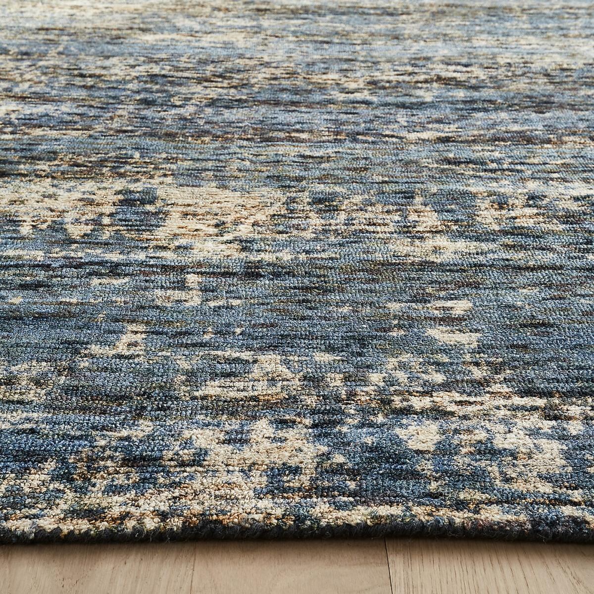 Assila Hand-Woven 100% Lyocell Rug – image 2
