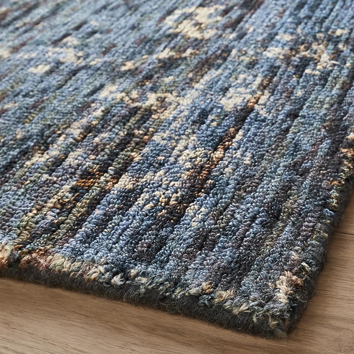 Assila Hand-Woven 100% Lyocell Rug – image 3