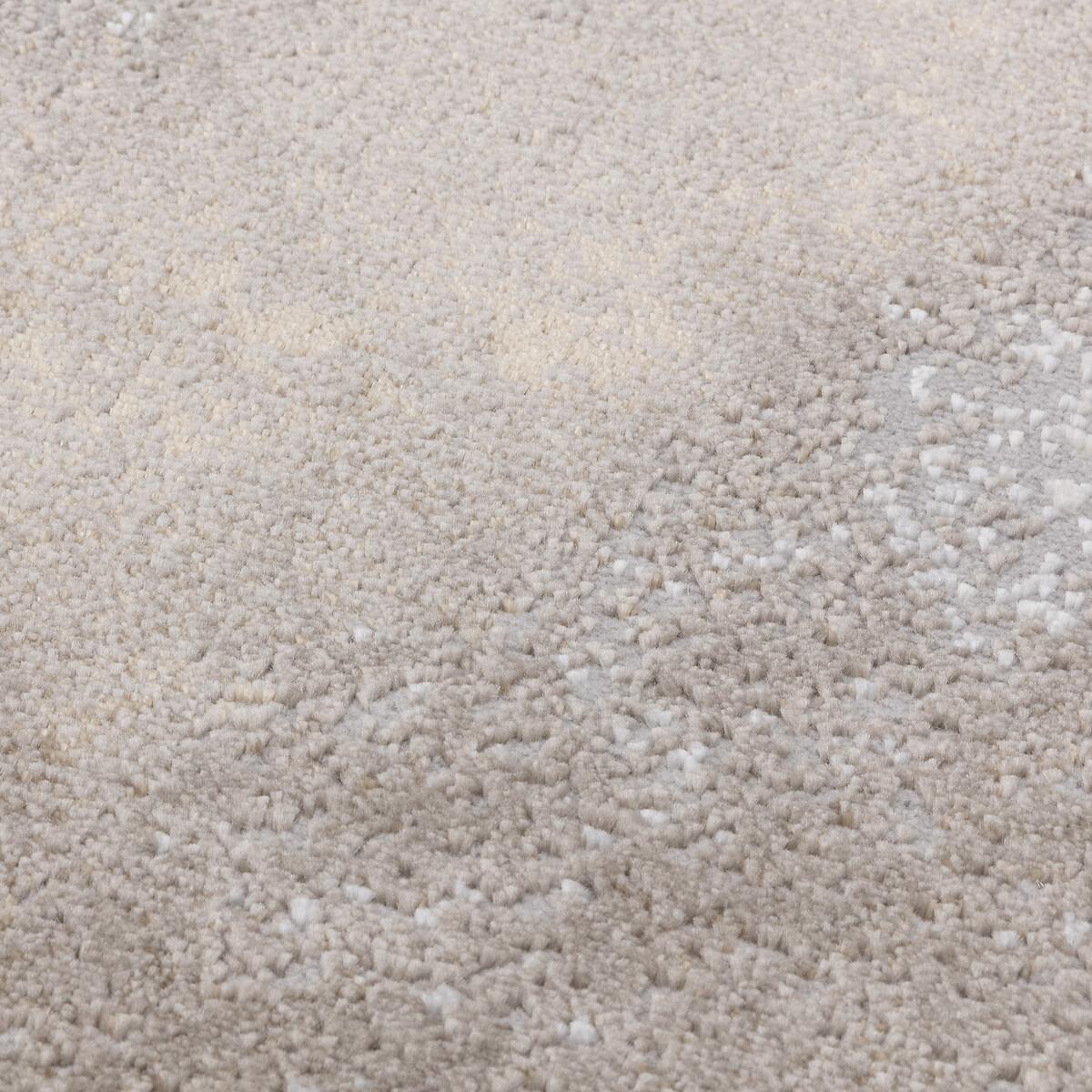 Soft Focus Lustre Rug – image 8