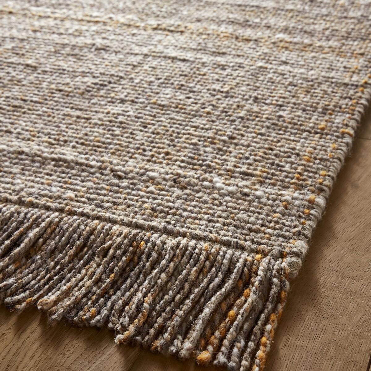Khitib Fringed Hand Woven Wool Blend Rug – image 4