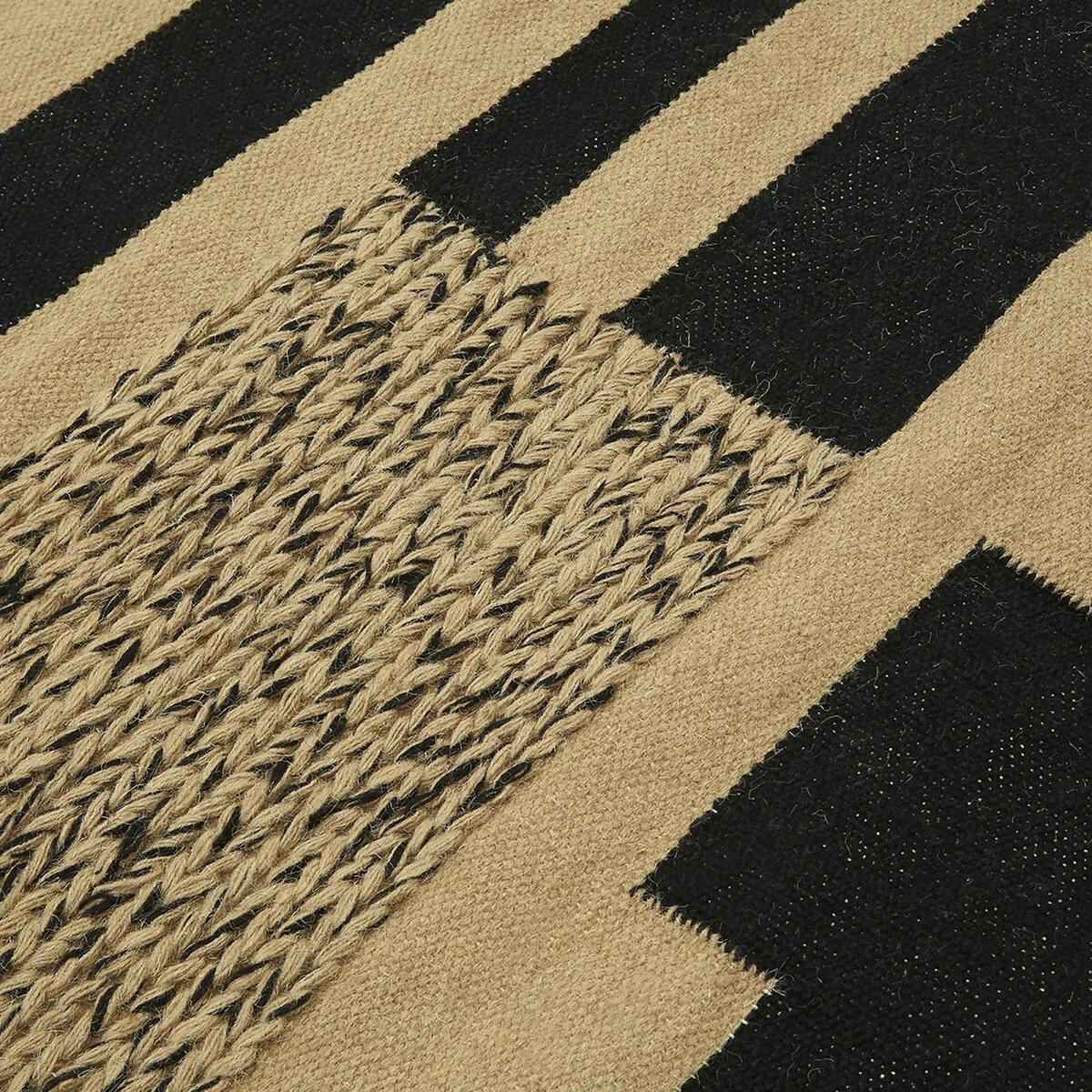 Handcrafted Nordic Wool and Cotton Rug – image 3