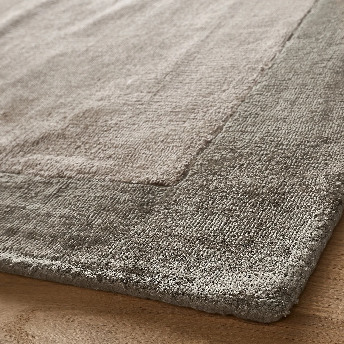 Burada Hand Woven Lyocell Rug – image 4
