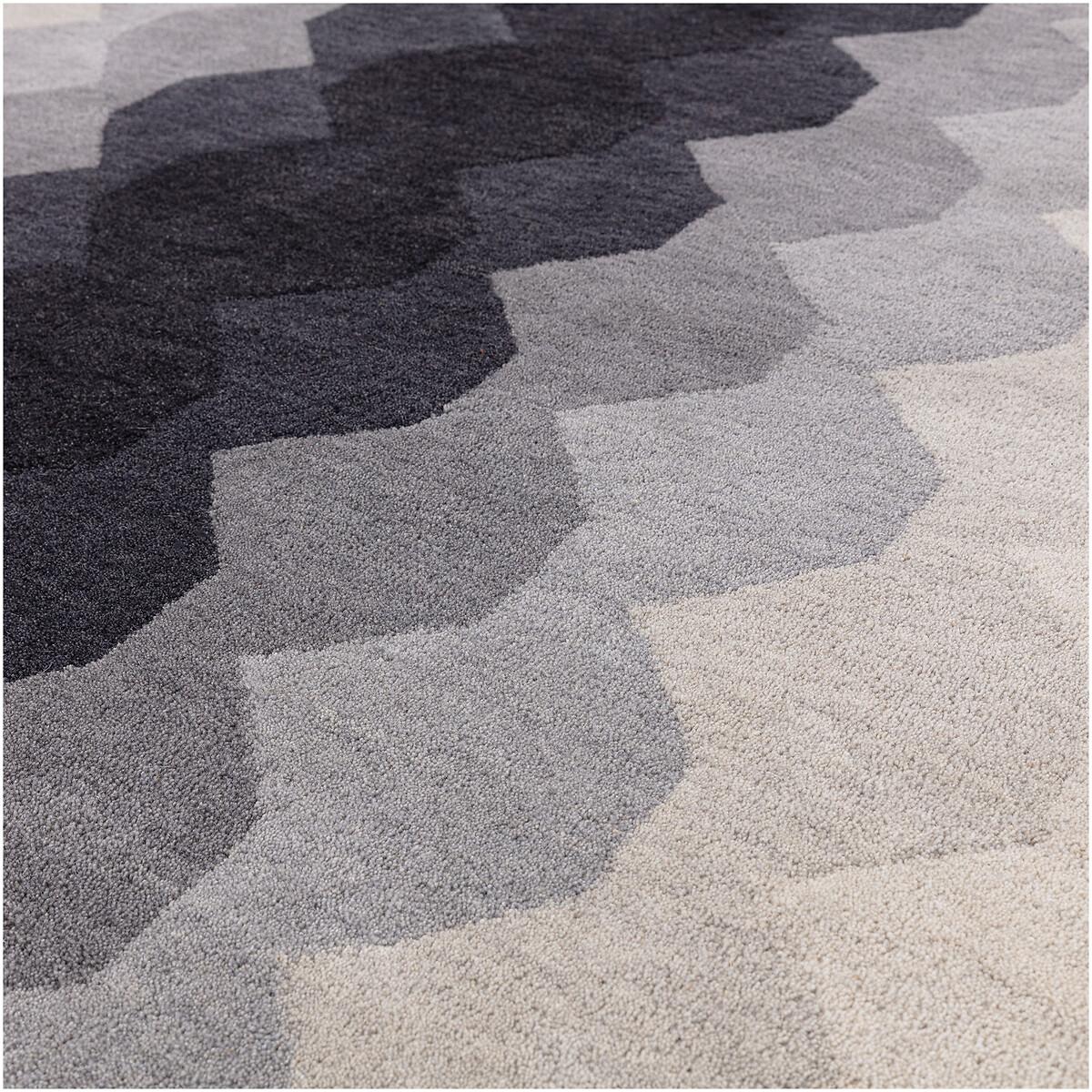 Gradient Pattern Hand Tufted Rug in 100% Wool – image 6