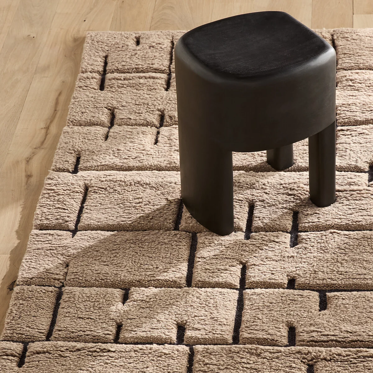 Tézé 93% Wool Hand-Knotted Rug – image 2
