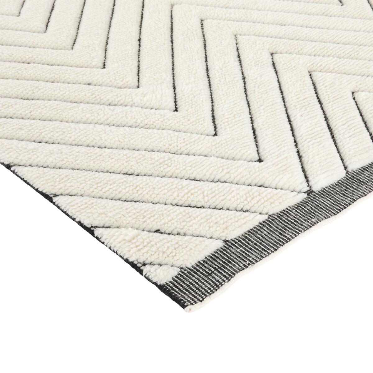 Niris Geometric Berber Style Wool Rug – image 3