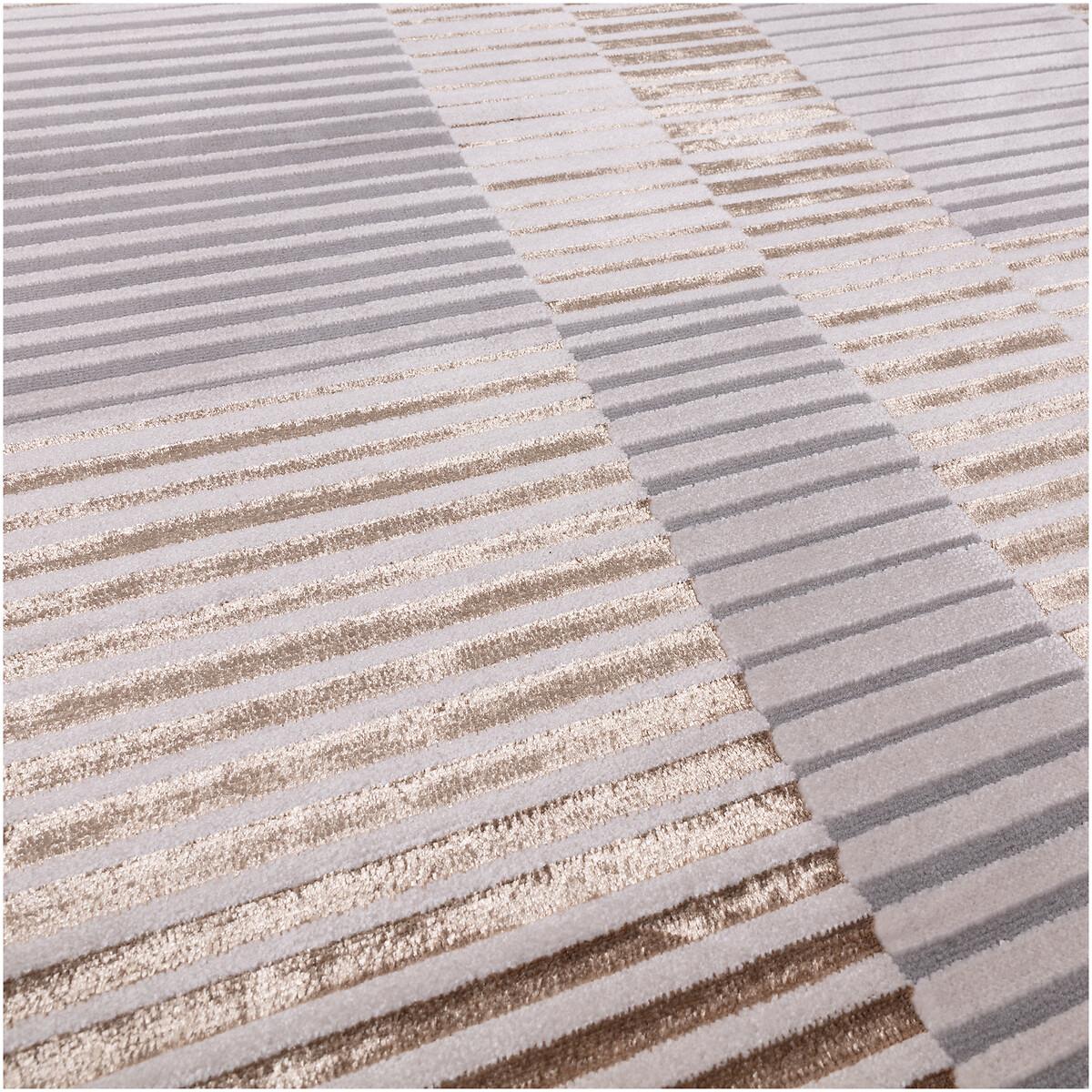 Etched Pattern Metallic Rug – image 5