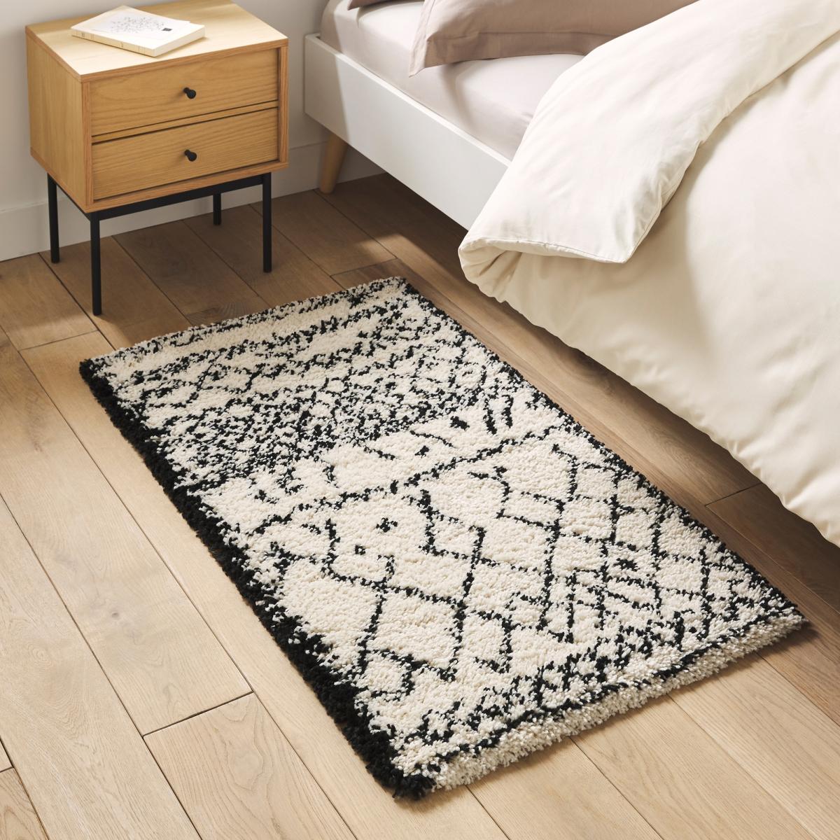 Afaw Berber-Style Bedside Rug – image 3