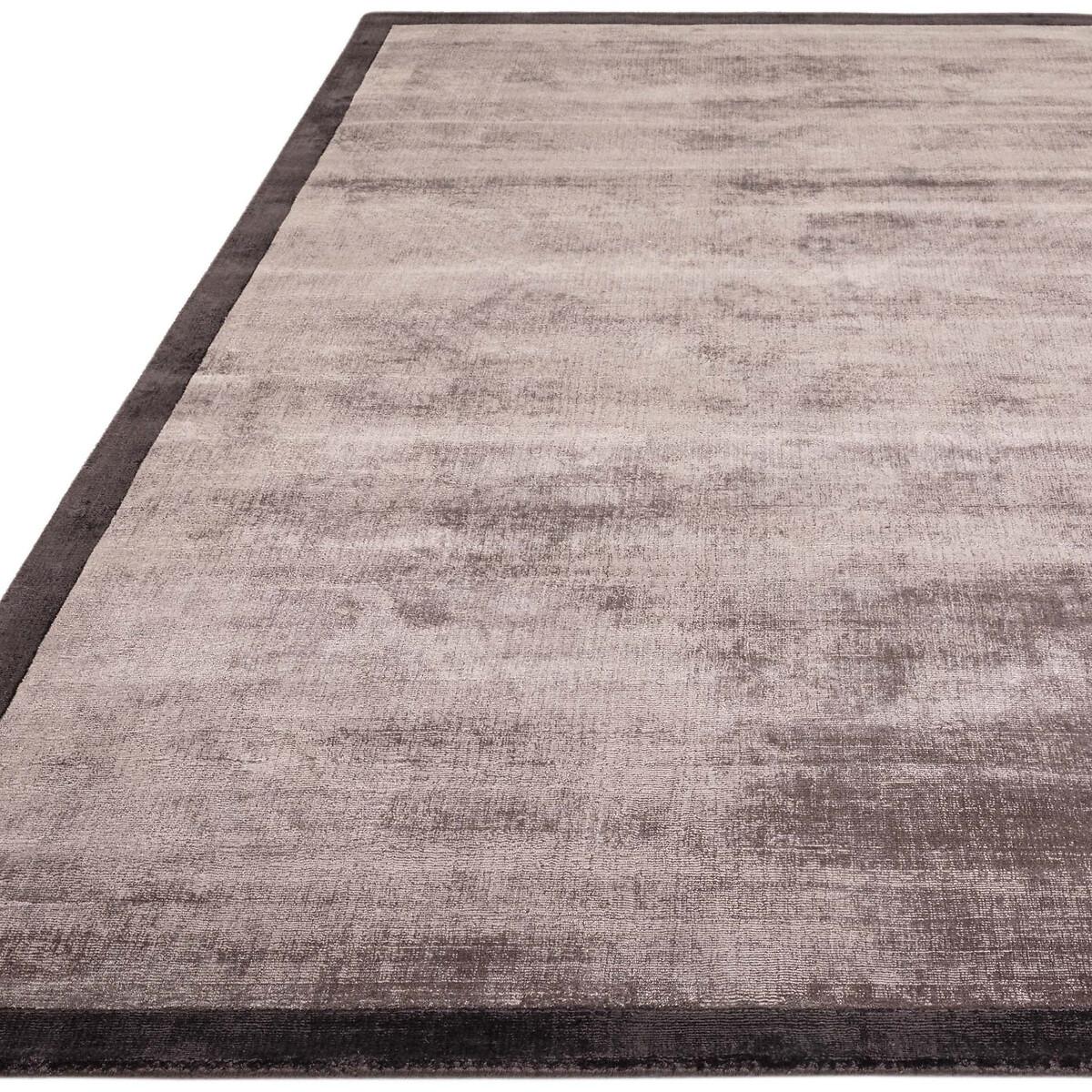 Distressed Hand Woven Viscose Border Rug – image 3