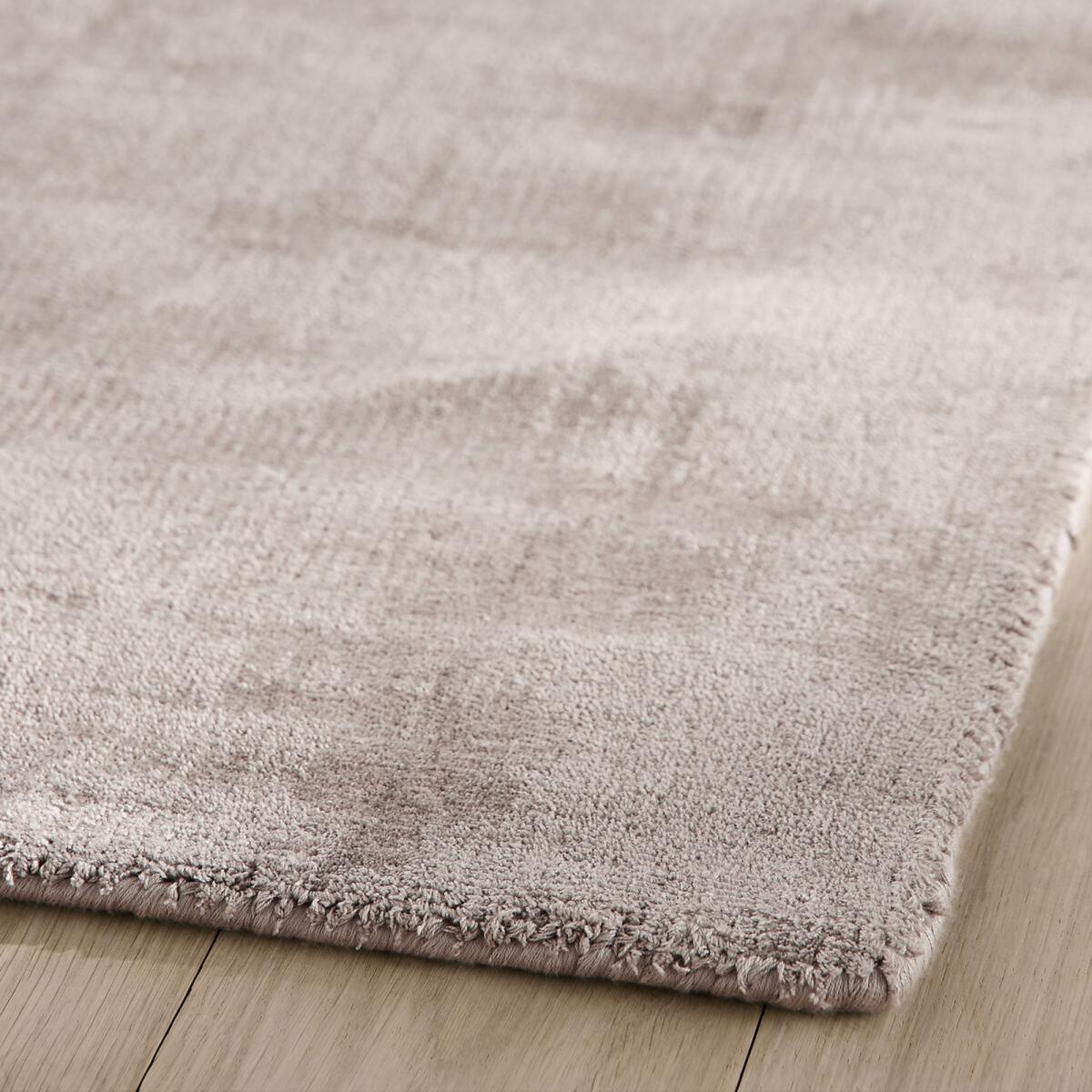 Mustha Lyocell XL Rug – image 3
