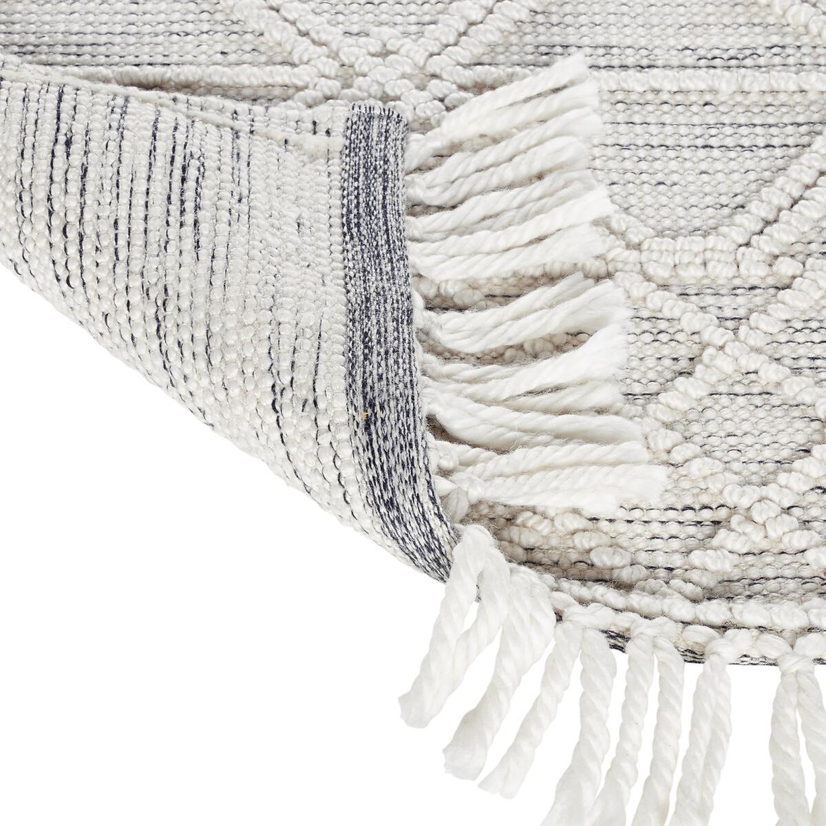 Tireca Indoor/Outdoor Recycled Polyester Rug – image 3